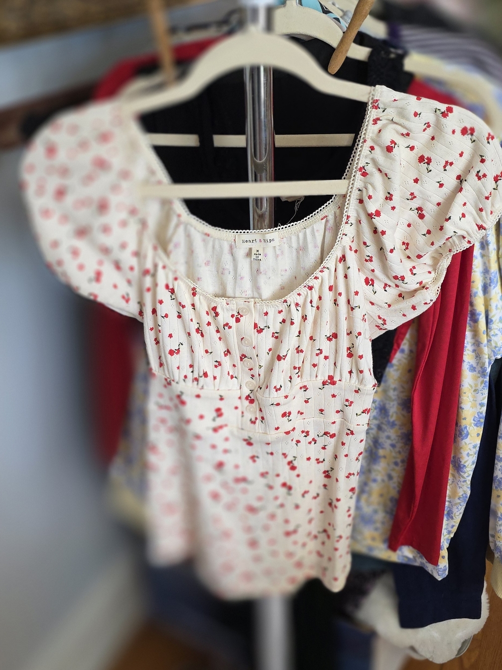 Heart Hips Cream Puff-Sleeve Top with Red Cherry Print